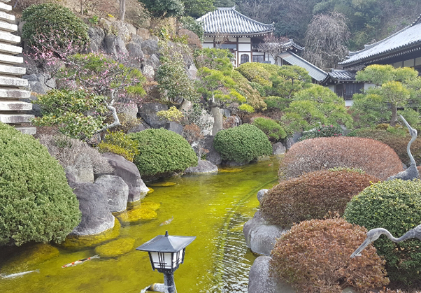 葛籠ヶ池と開山堂